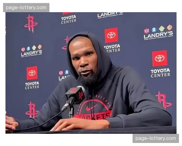 杜兰特27分超乔丹升历史第五 火箭进攻体系围绕其无解单打构建